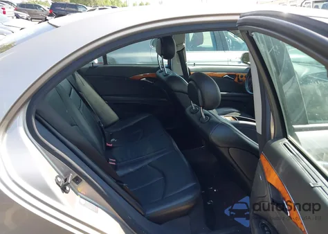 2006 Mercedes-Benz E 350 z USA, uszkodzony, nr VIN WDBUF56J66A818671